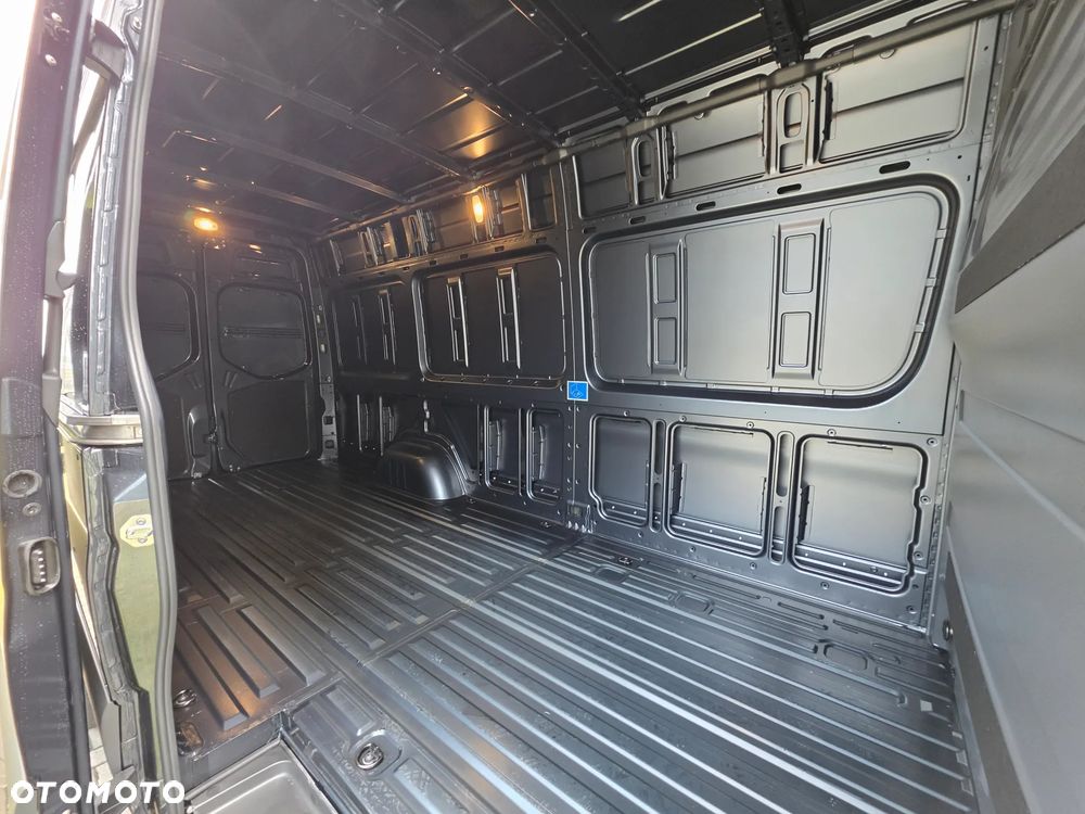 Mercedes-Benz Sprinter 319 CDI Furgon PRO długi 4325 mm L3H2 - 16