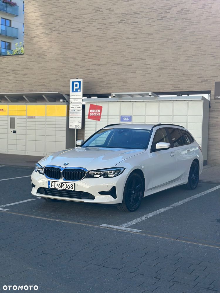 BMW Seria 3 318d Touring Advantage - 11