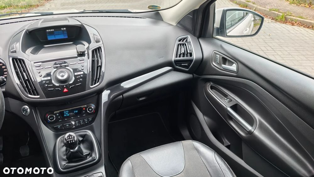 Ford Kuga - 27