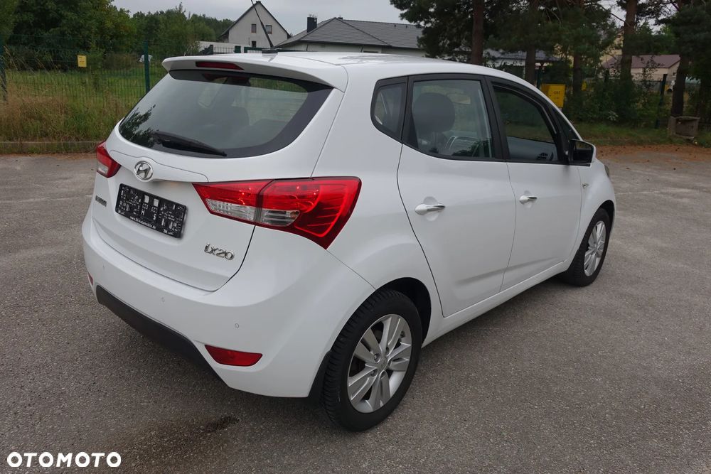 Hyundai ix20 - 8