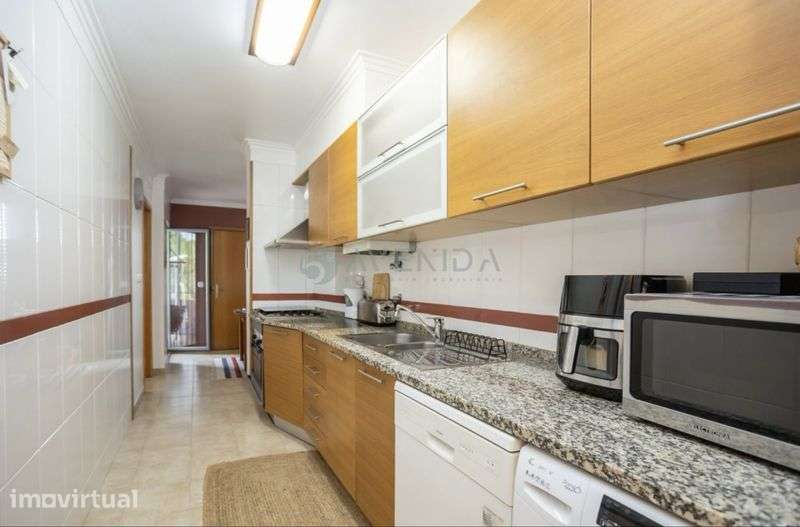 Duplex T2  100m2 (uteis)+garagem - Grande imagem: 2/12