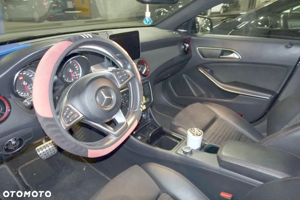 Mercedes-Benz CLA Sport - 8