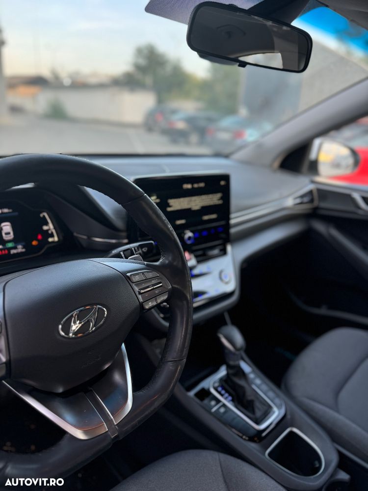 Hyundai IONIQ - 21