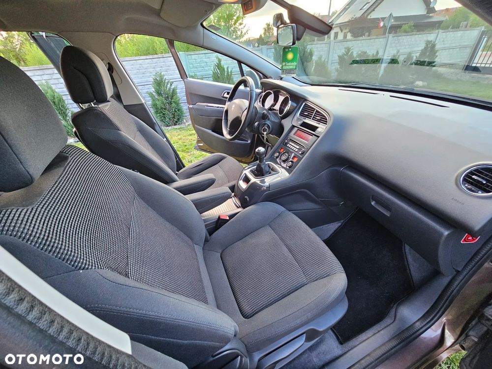 Peugeot 5008 120 VTi Premium - 21