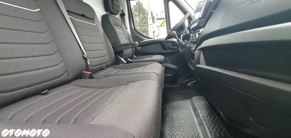 Iveco DAILY WYPRZEDAŻ DEALERA – zastosowanie pod 10 palet !!! - 13