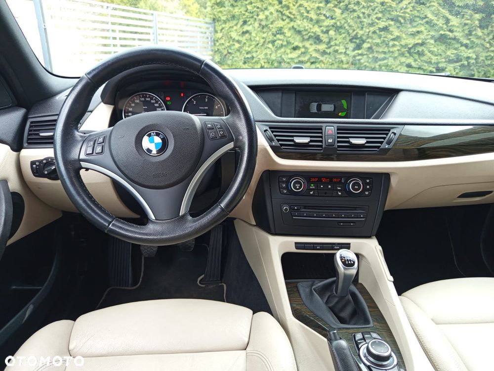 BMW X1 xDrive20d - 9