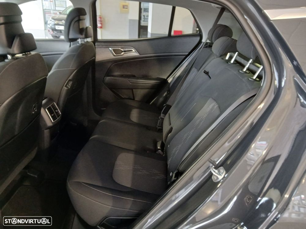 Kia Sportage 1.6 T-GDI Drive - 12