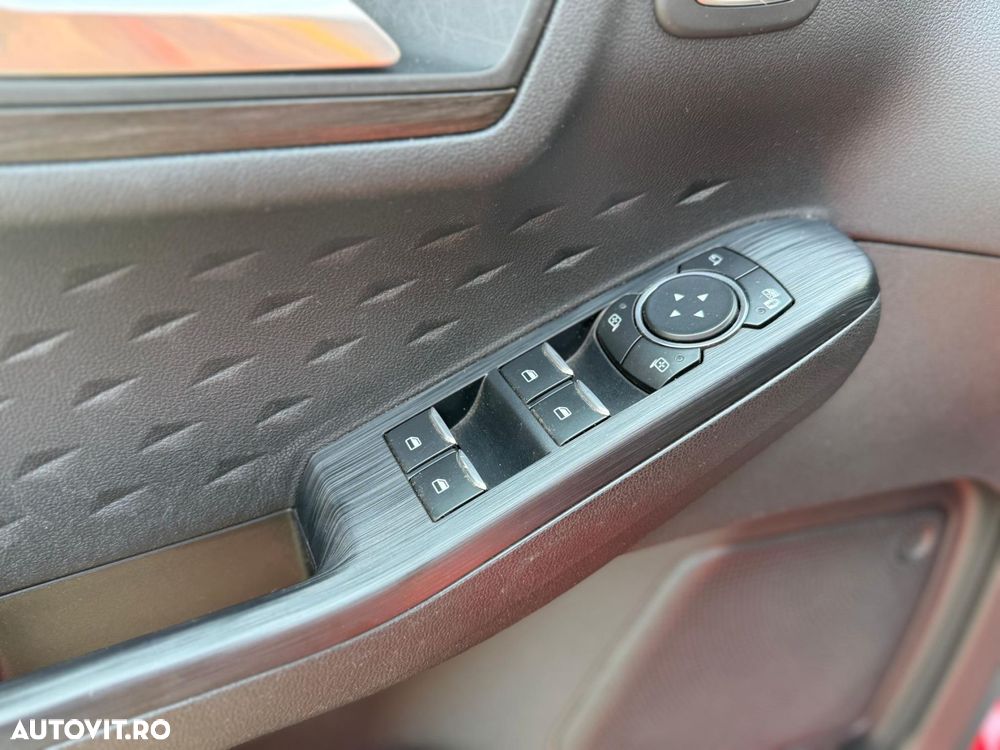 Ford Kuga 2.5 Duratec FHEV FWD Vignale - 21