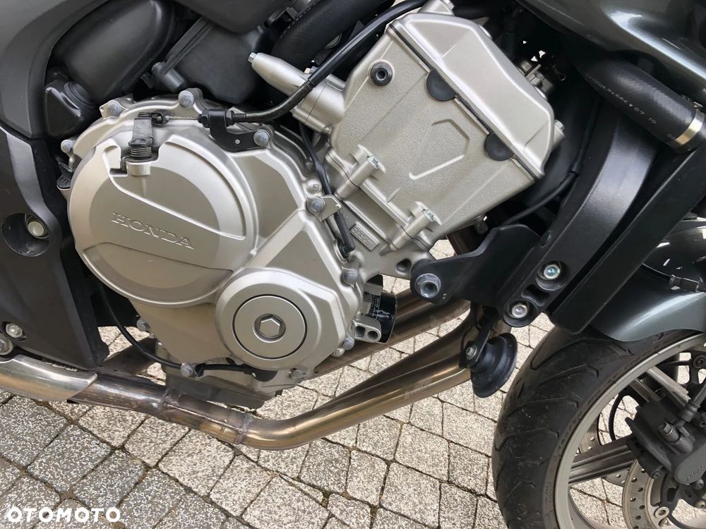 Honda CB - 11