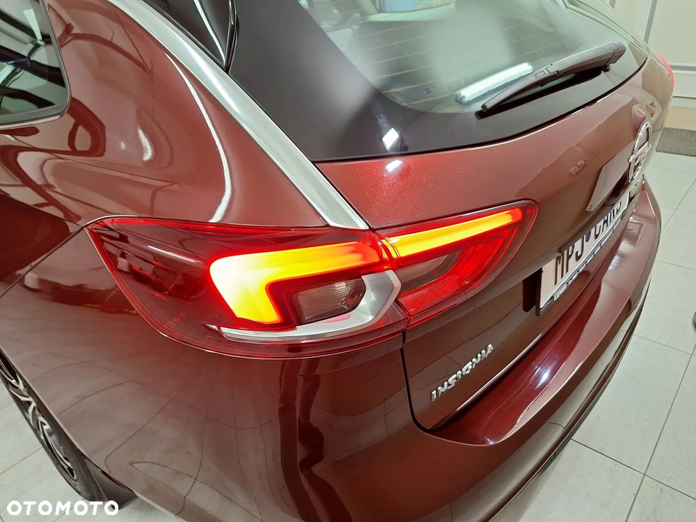 Opel Insignia 1.5 T Exclusive S&S - 33