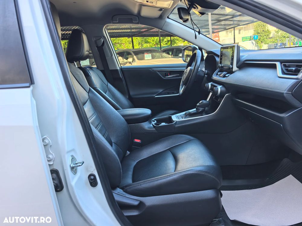 Toyota RAV4 2.5 VVT-iE 4x4 Luxury - 13
