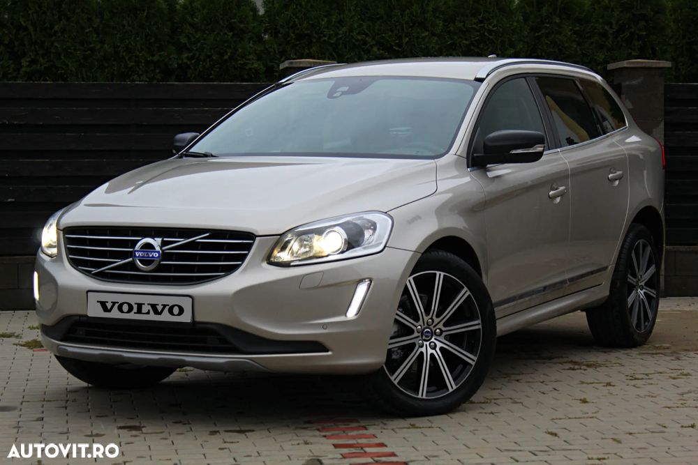 Volvo XC 60 D5 AWD Geartronic Summum - 4