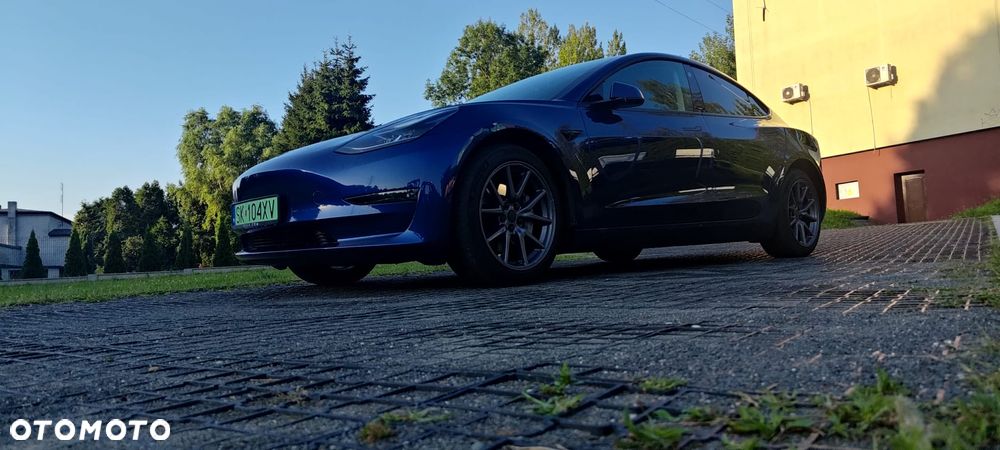 Tesla Model 3 - 7