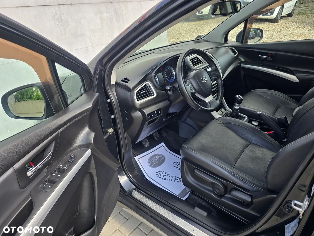 Suzuki SX4 S-Cross 1.6 DDiS Premium 4WD - 37