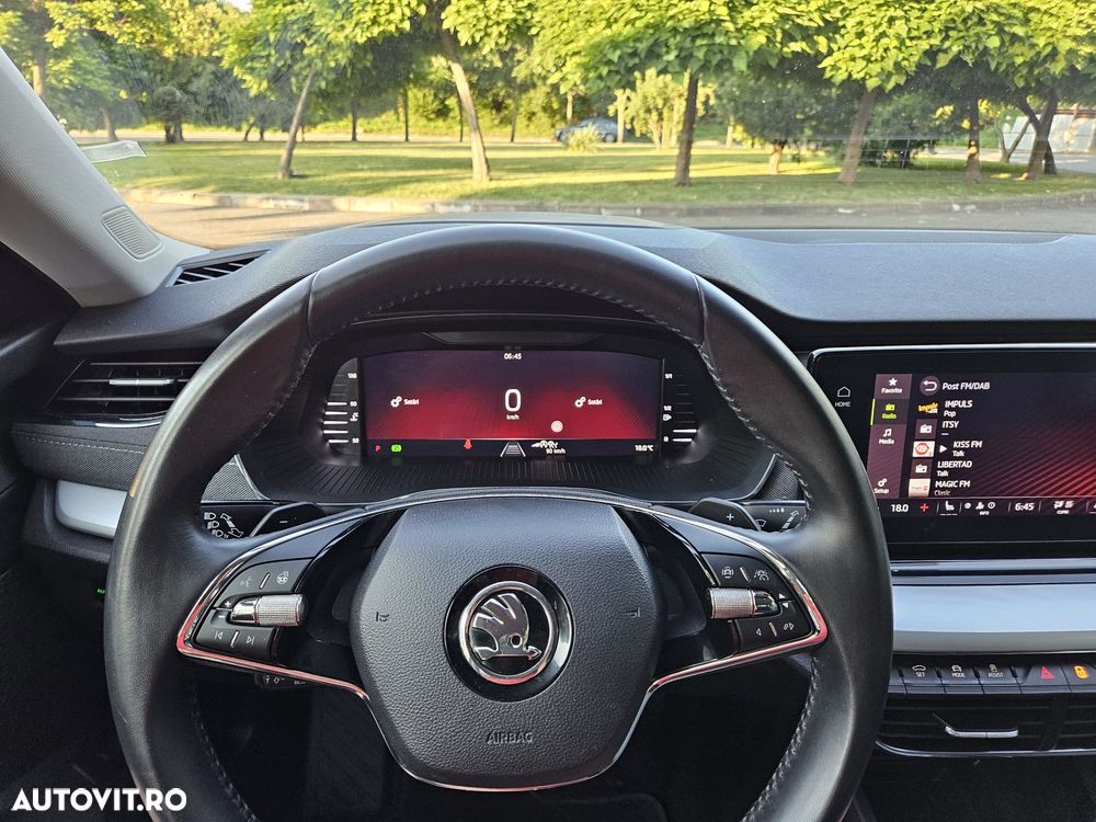 Skoda Octavia 2.0 TDI DSG Style - 30