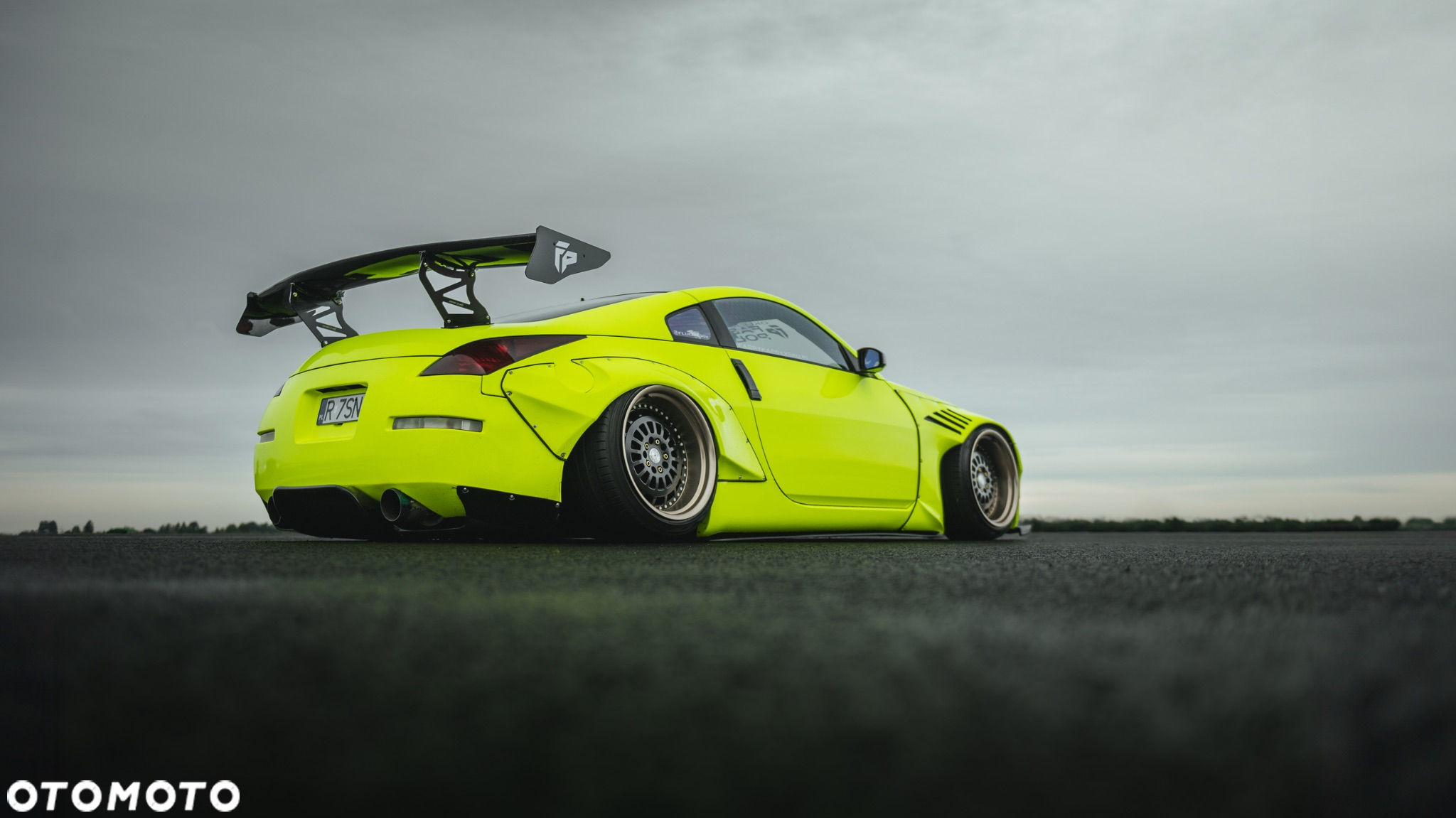 Nissan 350 Z - 33