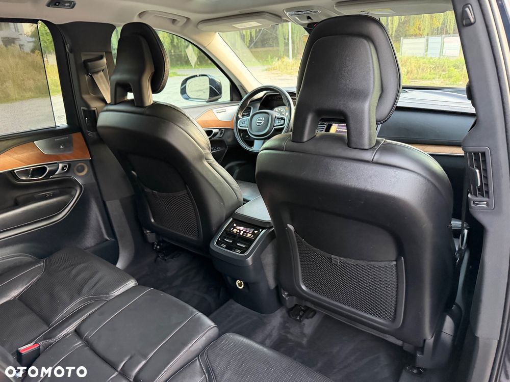 Volvo XC 90 - 23