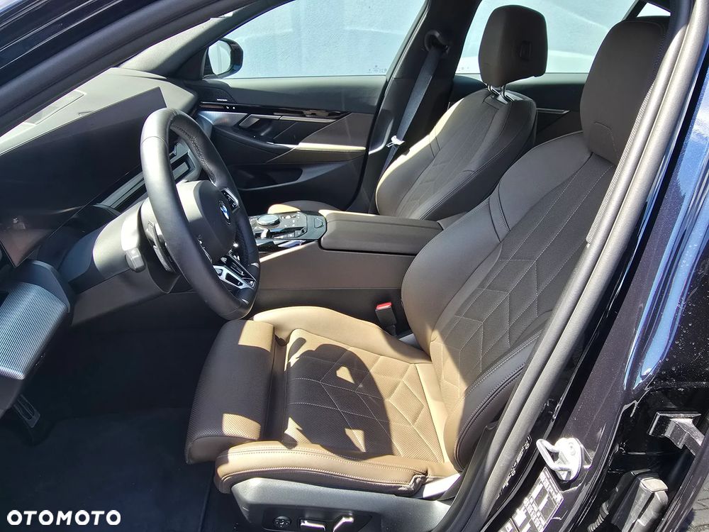 BMW Seria 5 520d xDrive - 8