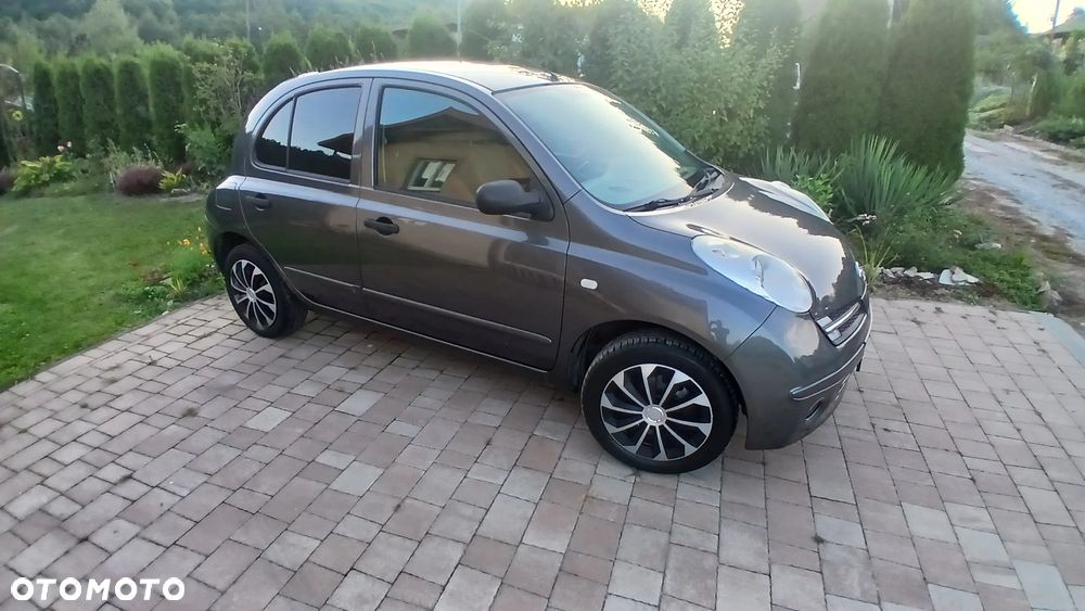 Nissan Micra - 1