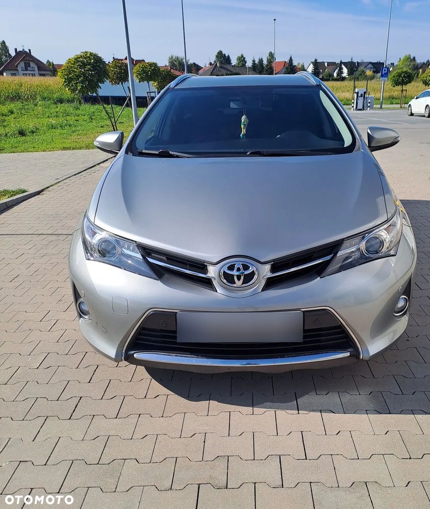 Toyota Auris 1.6 Premium Comfort - 2