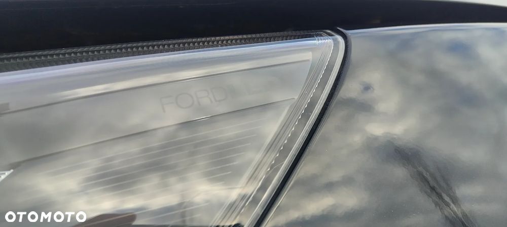 Ford Focus SW 1.5 EcoBlue S&S ST-LINE X - 32