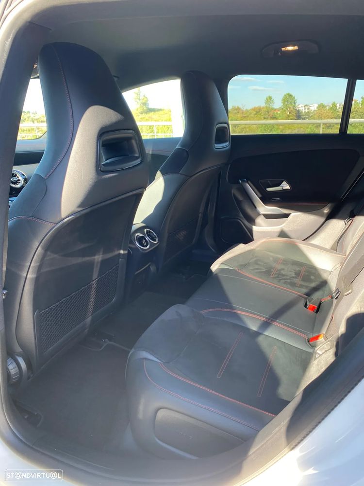 Mercedes-Benz CLA 250 e 8G-DCT AMG Line - 14