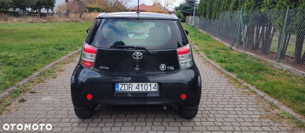 Toyota iQ 1.0 - 8
