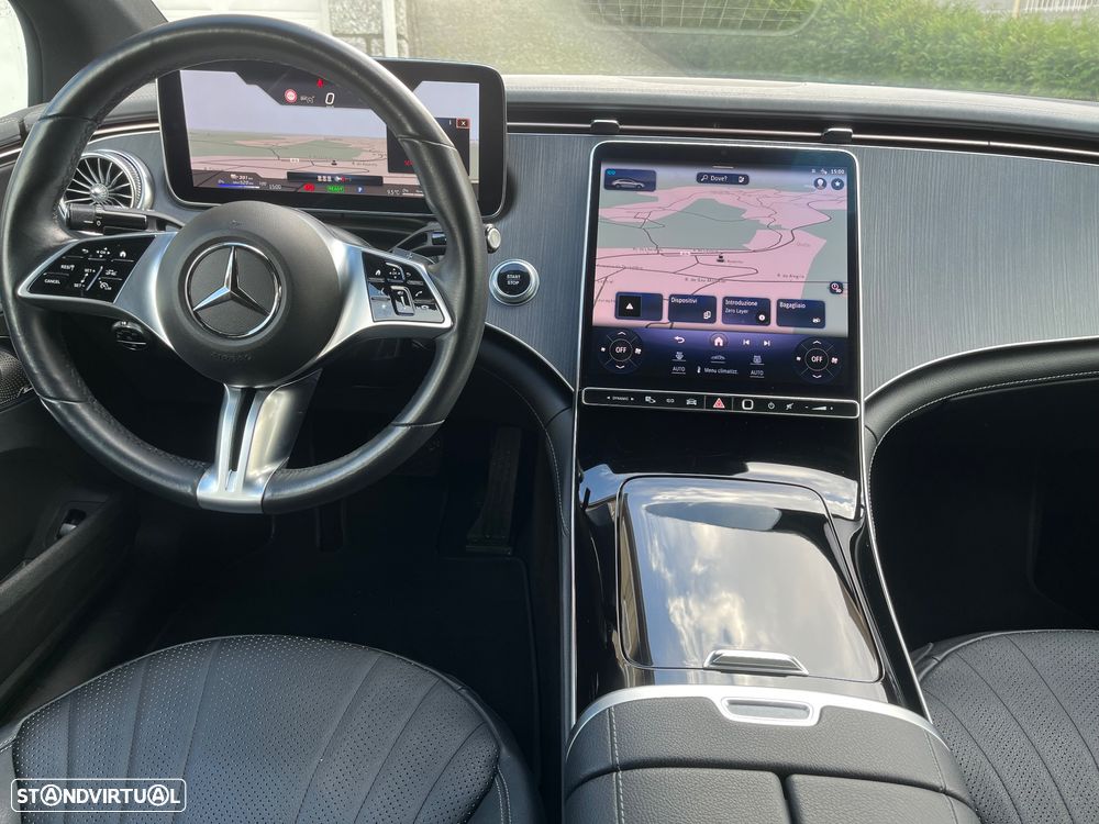 Mercedes-Benz EQE 350+ Electric Art - 17