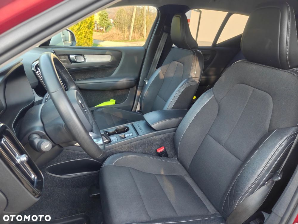 Volvo XC 40 T4 AWD Geartronic Momentum Pro - 16