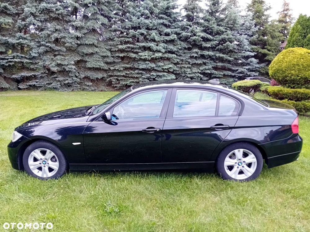 BMW Seria 3 318i Edition Exclusive - 17