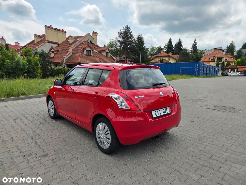 Suzuki Swift 1.2 Premium - 4