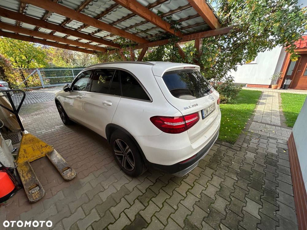 Mercedes-Benz GLC 250 4-Matic - 5