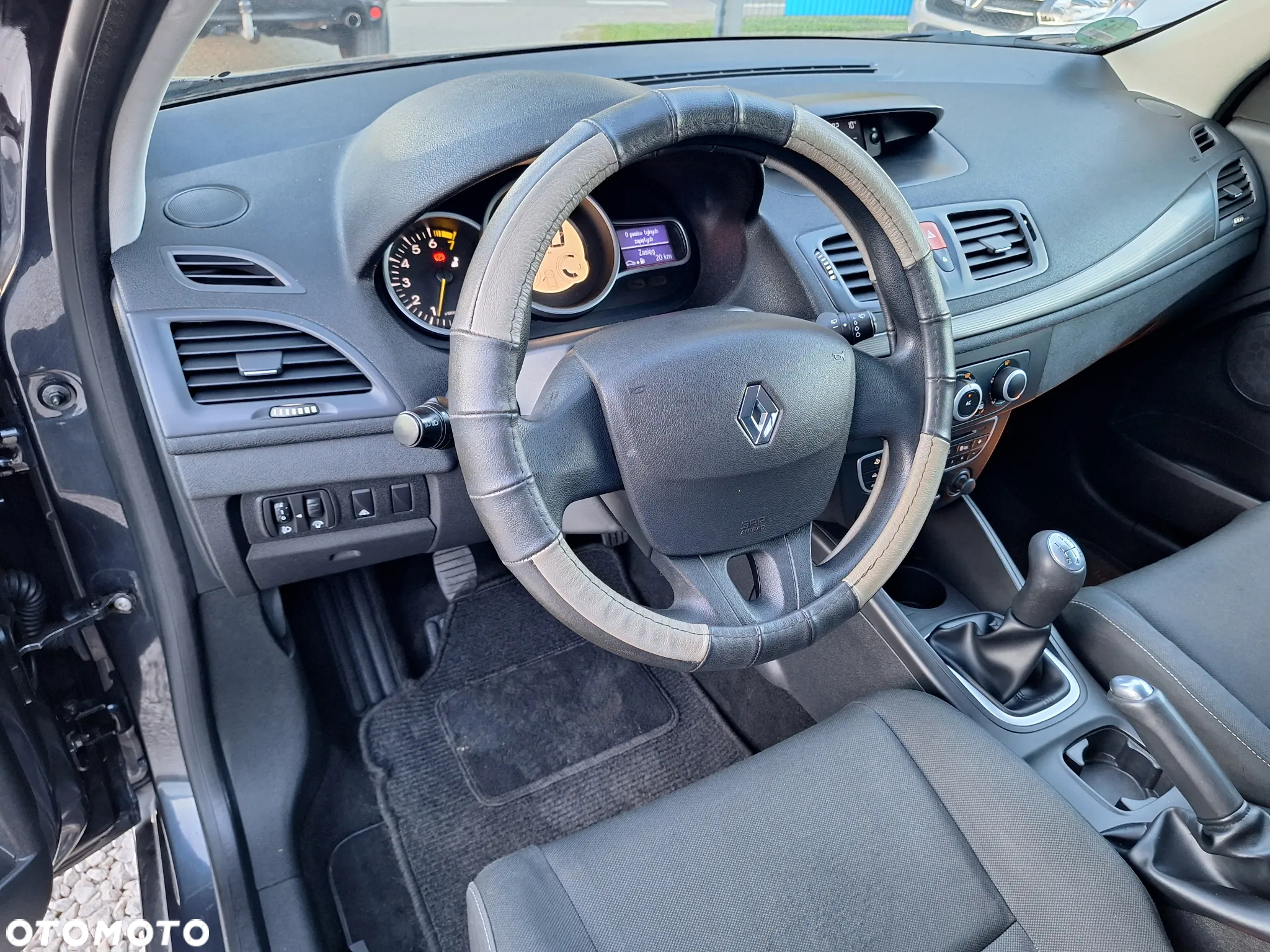 Renault Megane 1.6 16V 100 Paris - 16