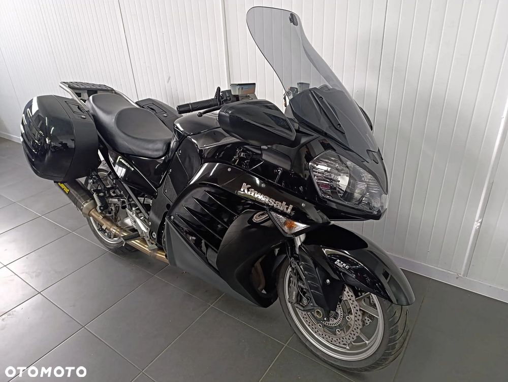 Kawasaki GTR - 15