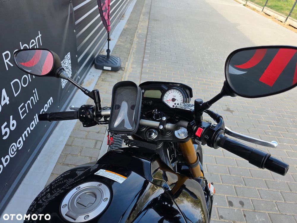 Yamaha FZ8 - 18