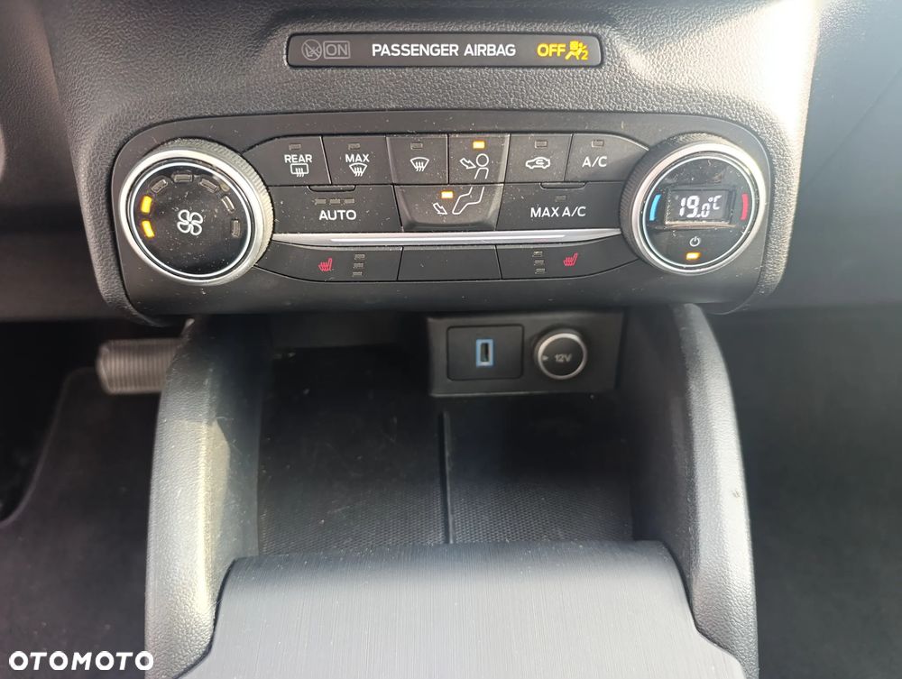 Ford Kuga 1.5 EcoBoost SOUND EDITION - 25