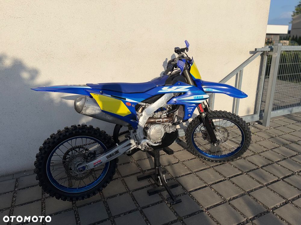 Yamaha YZF - 7