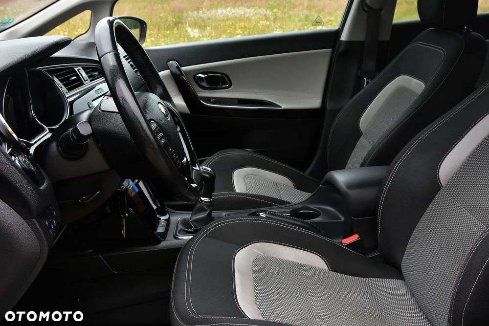 Kia Ceed 1.6 GDI L Business Line - 13