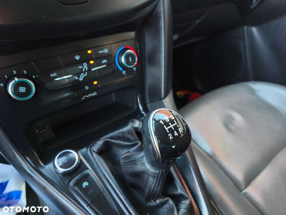 Ford Focus 1.0 EcoBoost Titanium ASS - 14