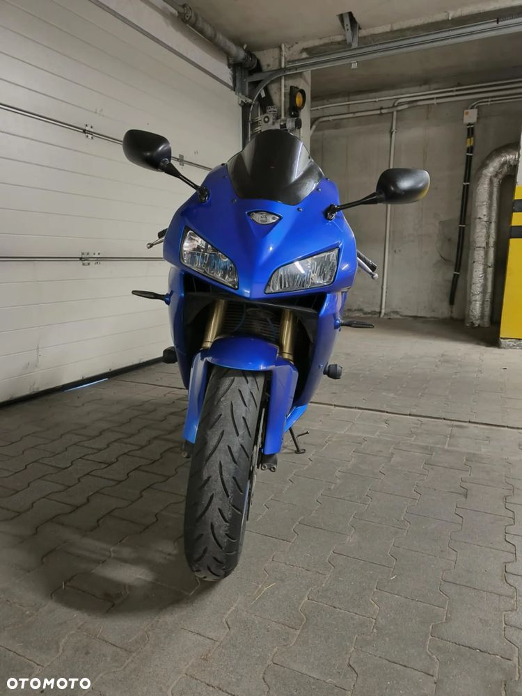Honda CBR - 15