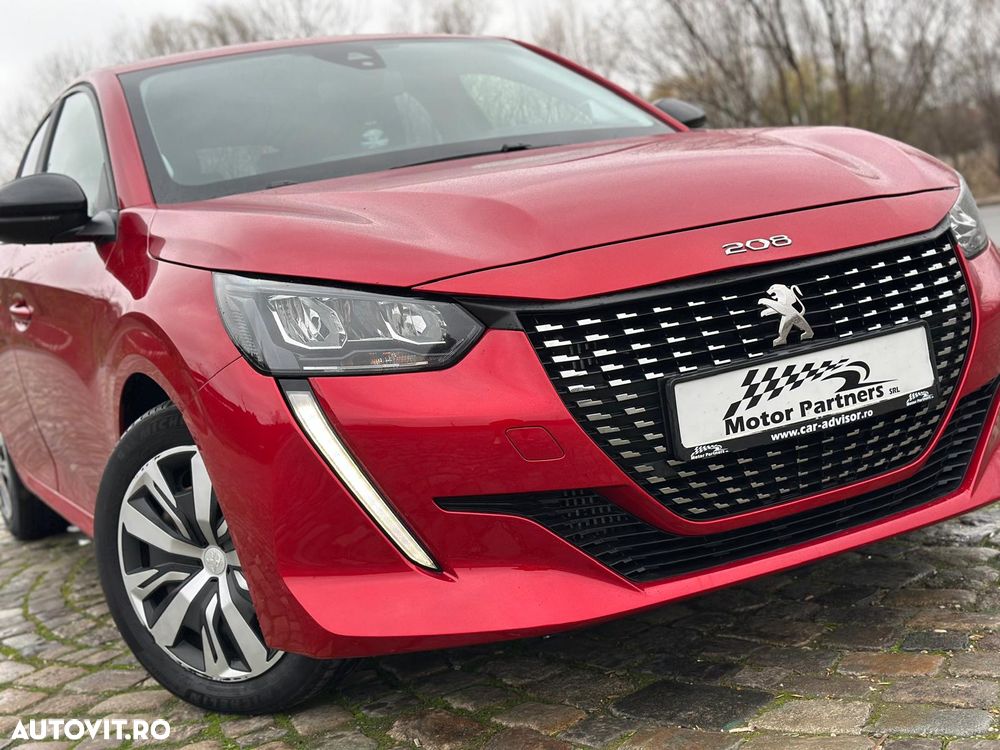 Peugeot 208 1.2 L PureTech STT Allure - 5