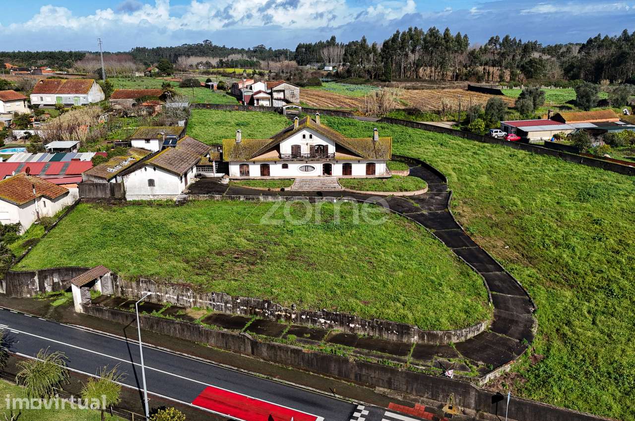 Moradia isolada T7 em Mamarrosa, Oliveira do Bairro - Grande imagem: 2/43