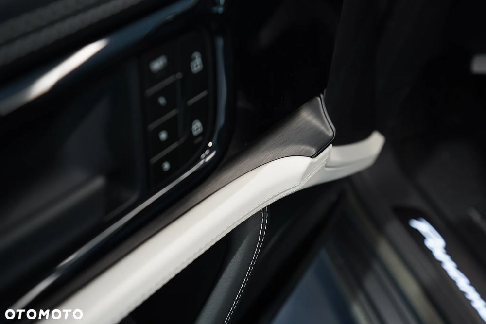 Porsche Panamera 4S E-Hybrid PHEV - 20