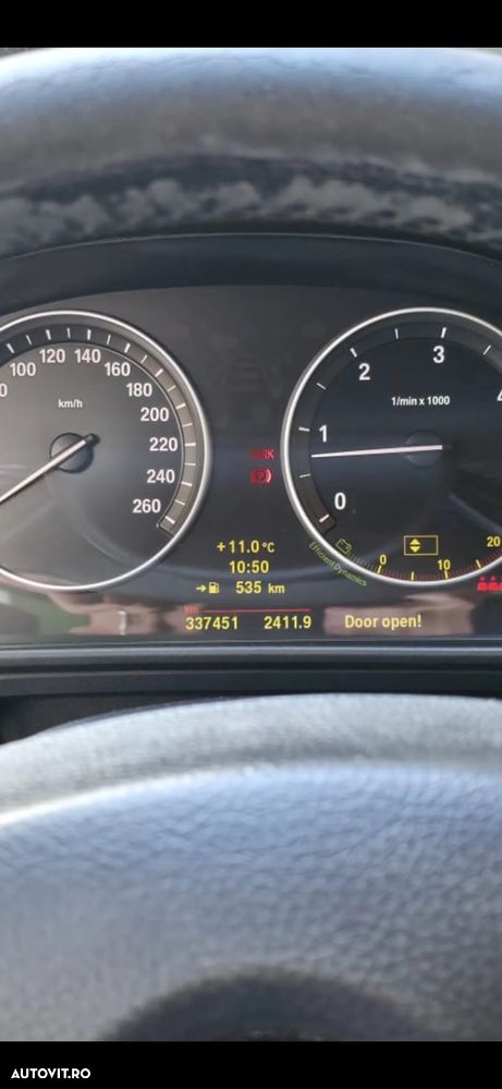 BMW Seria 5 525d Touring - 11