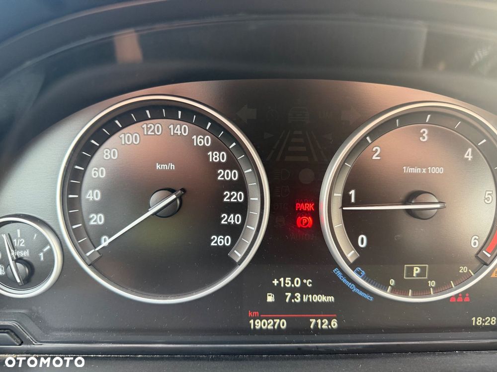 BMW Seria 5 520d xDrive - 4