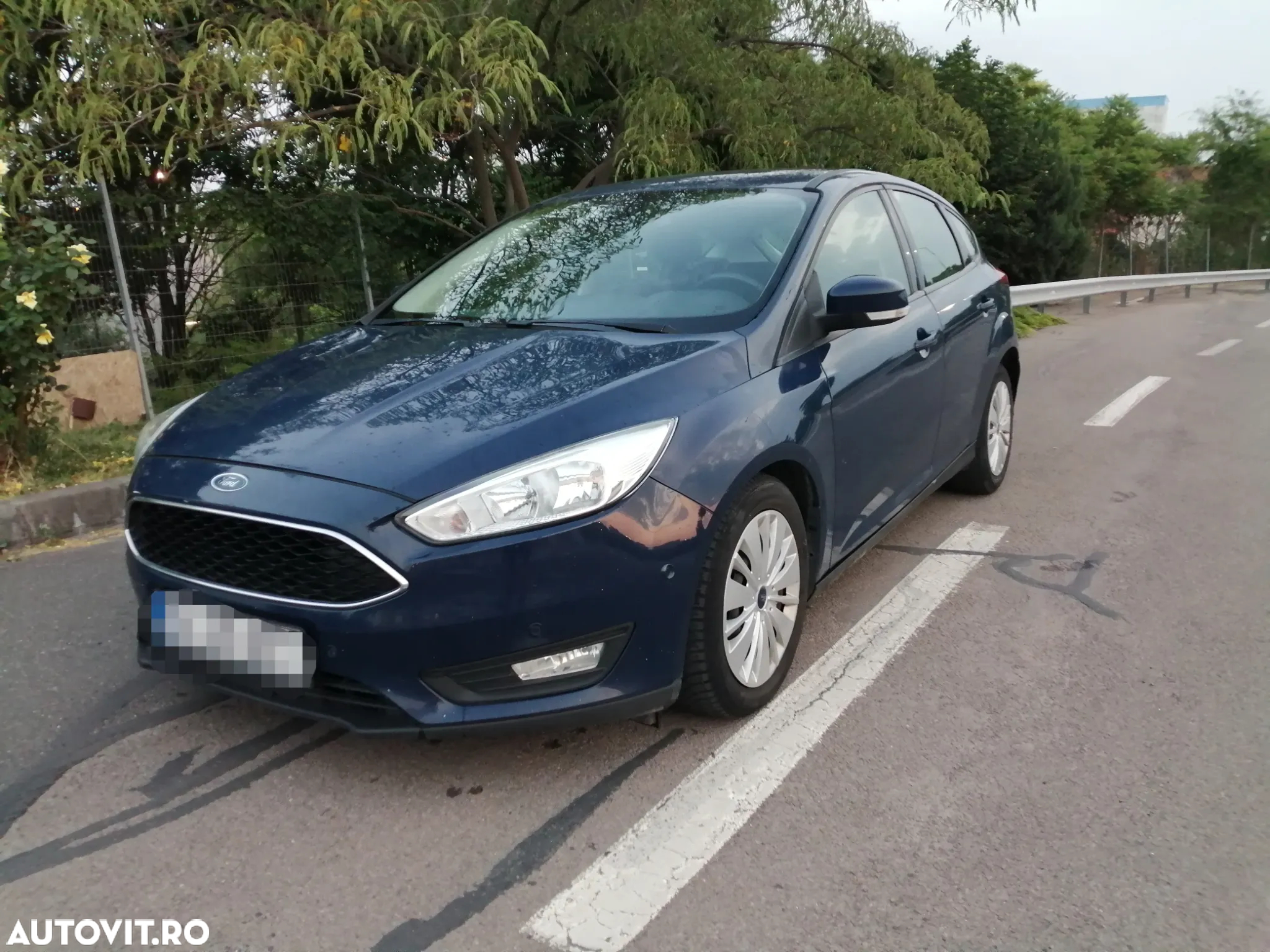 Ford Focus 1.6 TDCi DPF Ambiente - 2