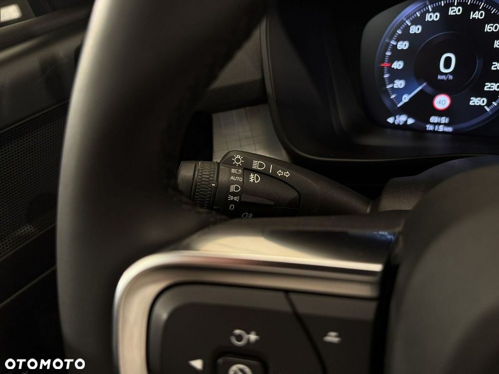 Volvo XC 40 - 21