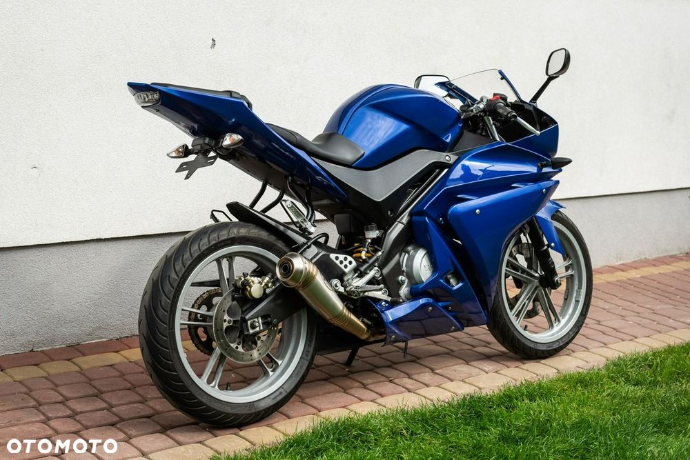 Yamaha YZF - 3