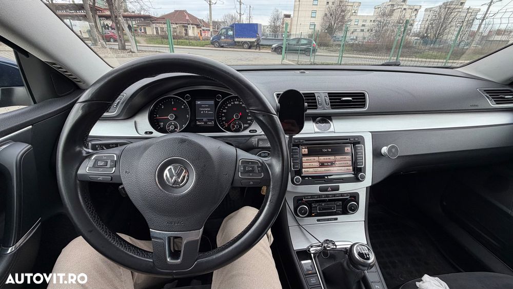 Volkswagen Passat 2.0 TDI BlueMotion Technology Highline - 1