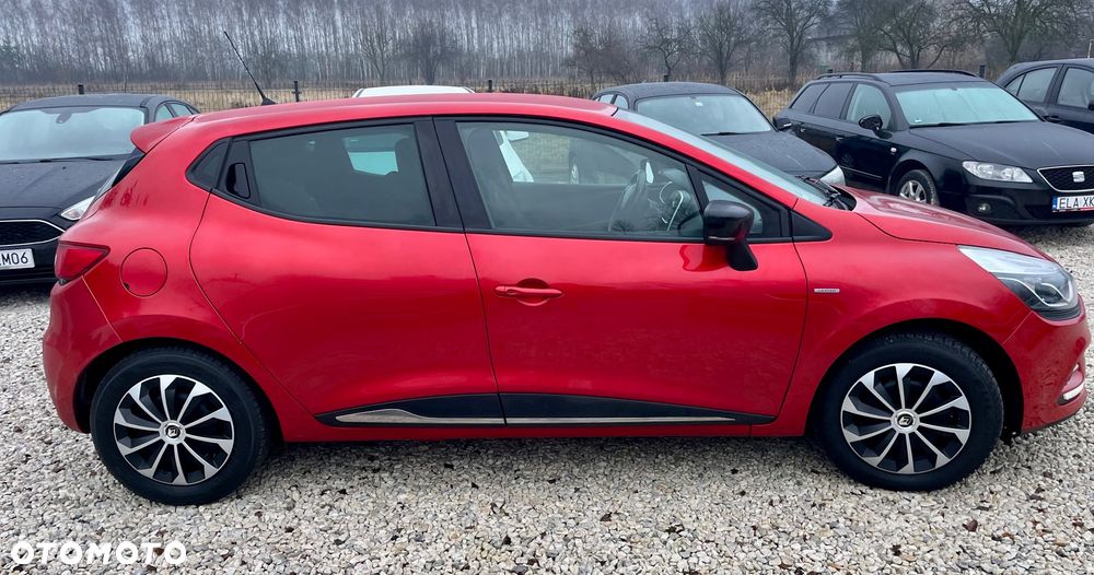 Renault Clio 1.2 16V 75 Luxe - 7